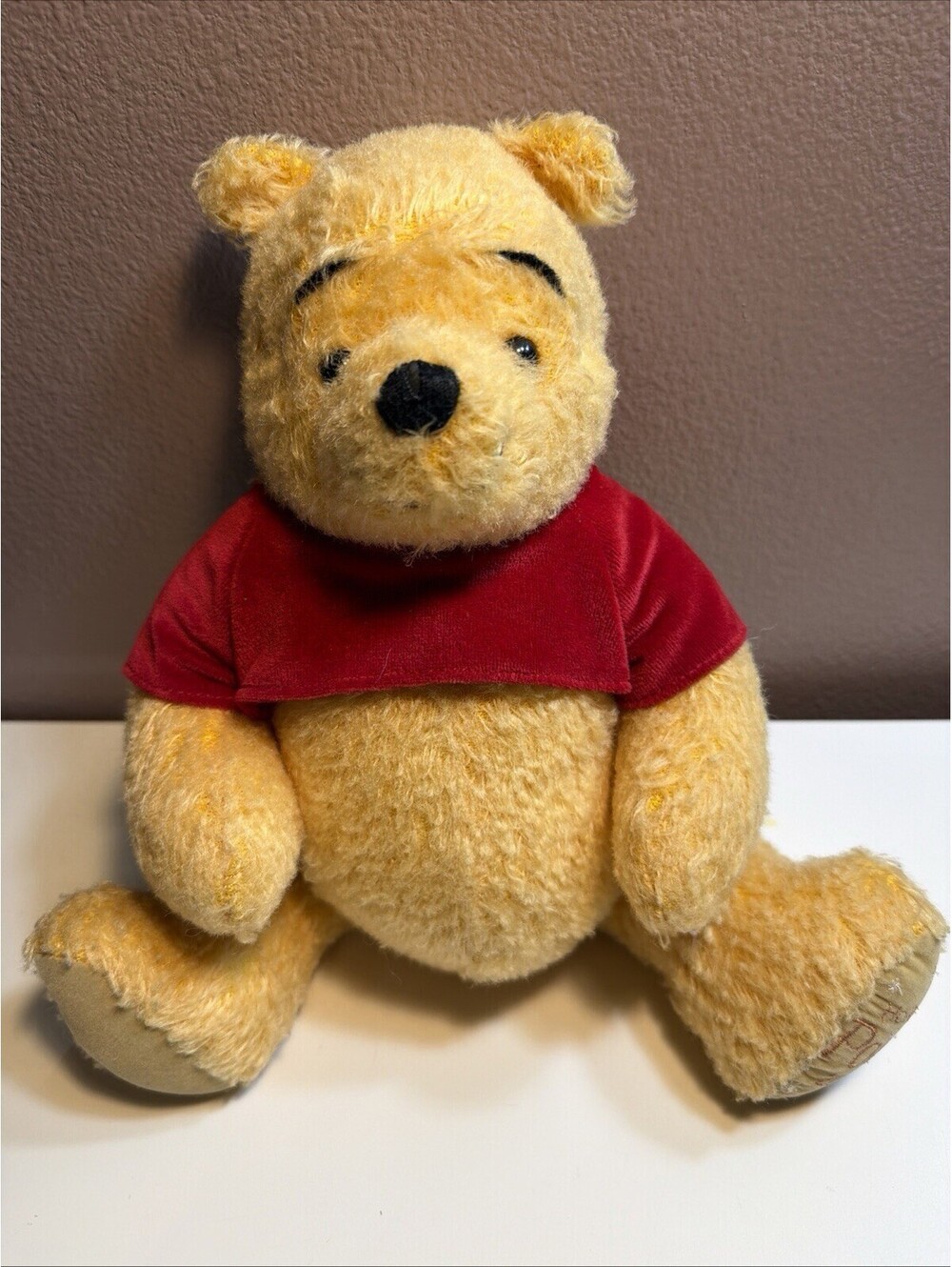 Disney Store Winnie the Pooh Holiday 2002 Plush Stuffed Bear